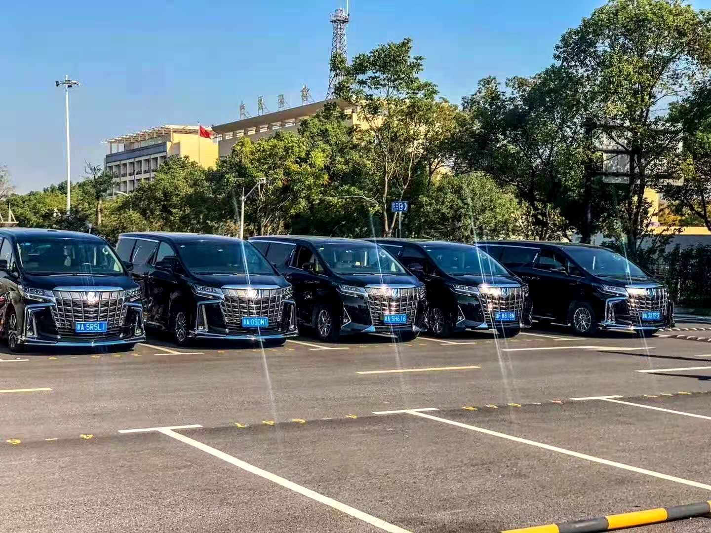 苏州灵车水晶棺出租 灵车电话号码查询